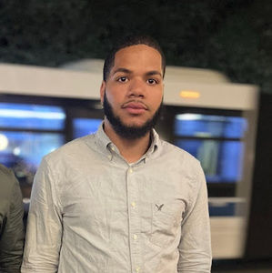 Meet your Posher, Alexis